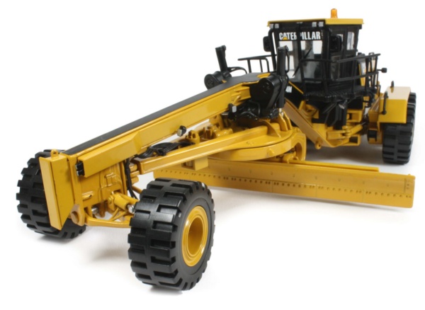 Caterpillar 24M Grader