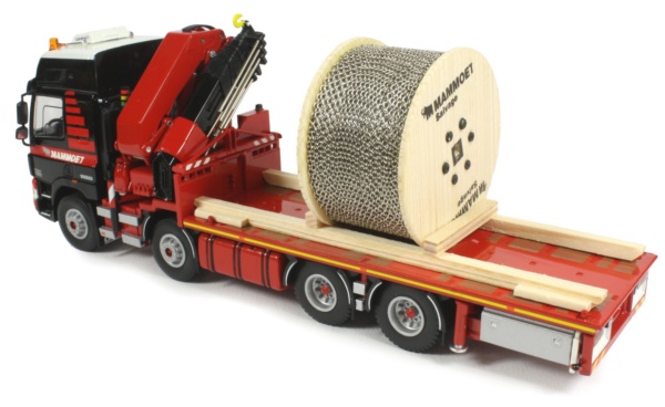 Miniature Construction World - DAF CF85 4 axle truck with 3-axle 